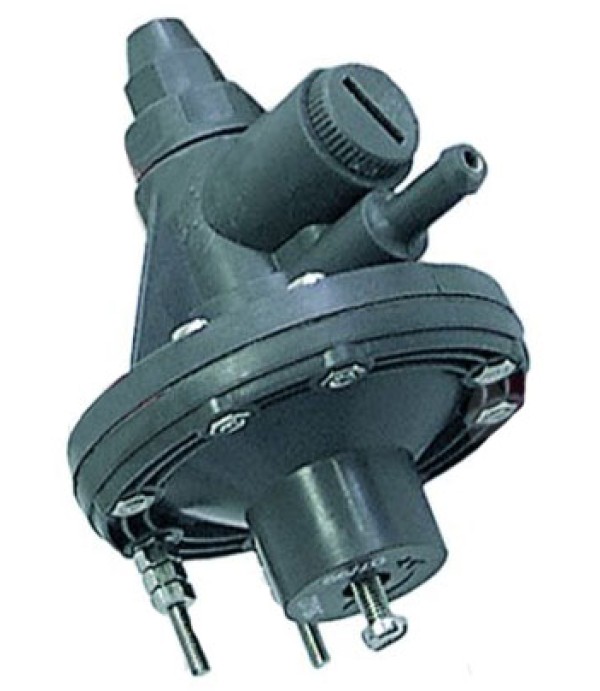 Pompa dozatoare cu membrana pentru agent clatire